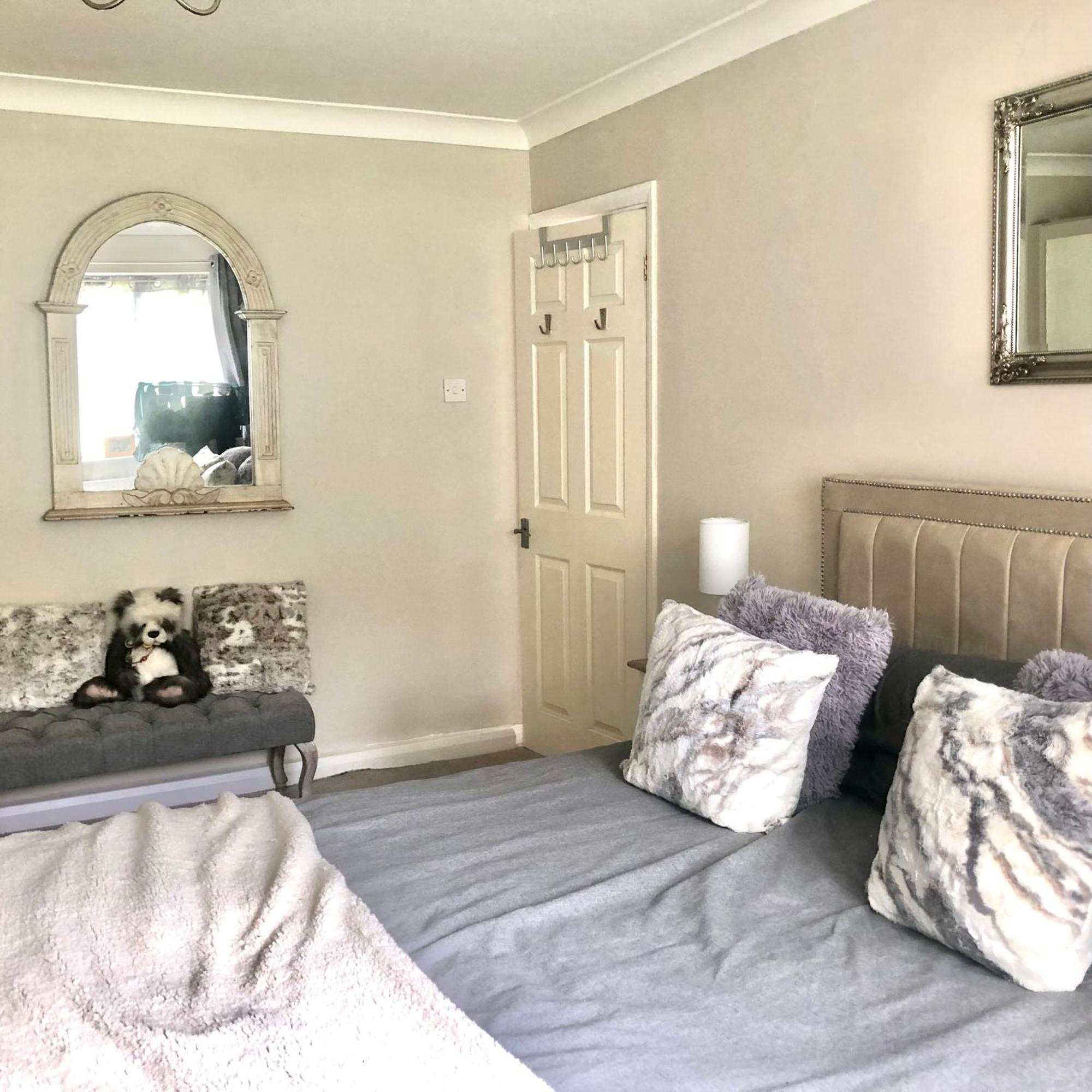 Wisteria Place * Henley-on-Thames